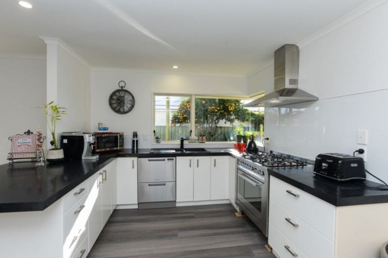 Photo of property in 6a Balmoral Street, Taradale, Napier, 4112