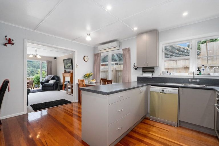 Photo of property in 75 Coast Road, Wainuiomata, Lower Hutt, 5014
