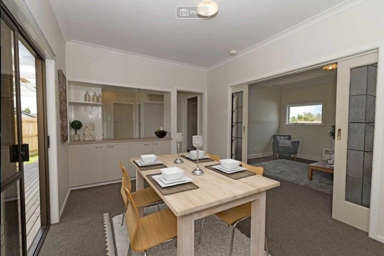 Photo of property in 23 Luckens Road, West Harbour, Auckland, 0618