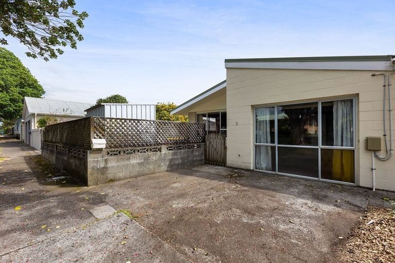 Photo of property in 2 Selwyn Street, Lower Vogeltown, New Plymouth, 4310
