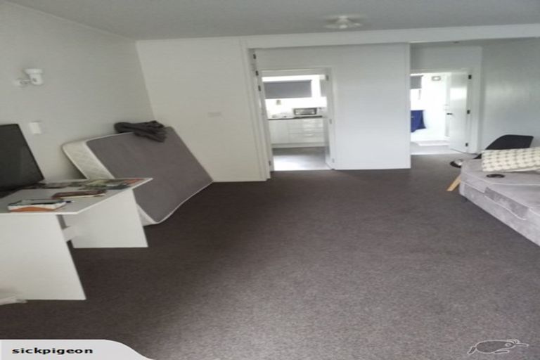 Photo of property in 135 Victoria Street, Cambridge, 3434