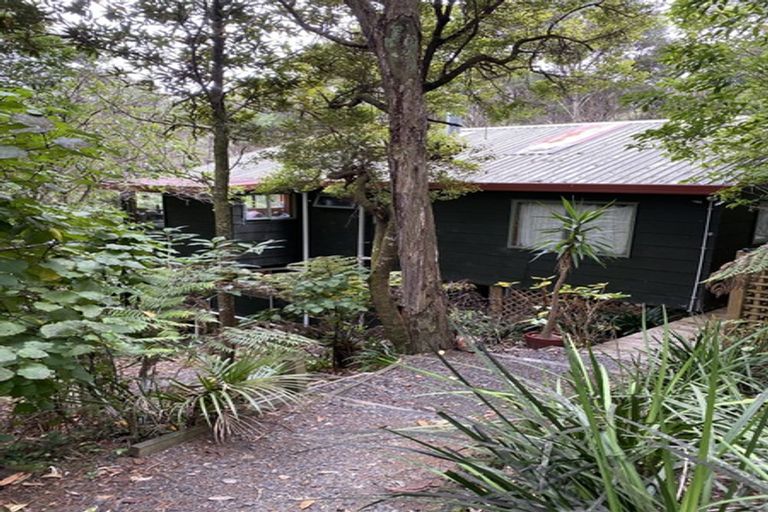 Photo of property in 65 Rimutaka Place, Titirangi, Auckland, 0604