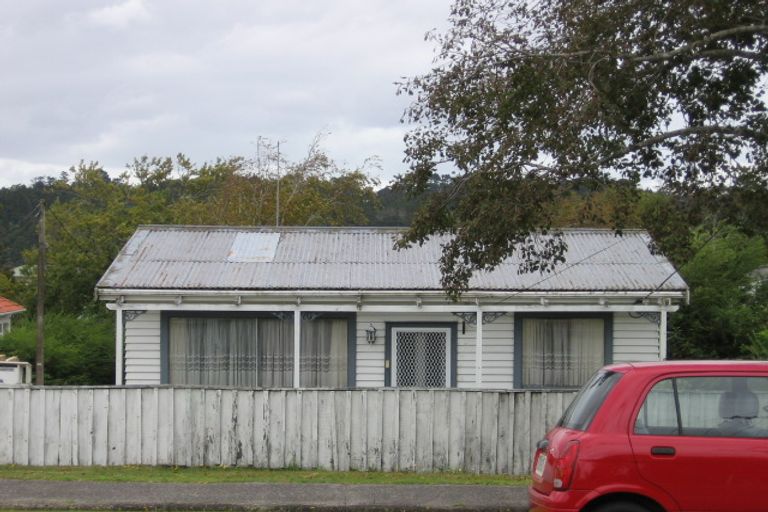 Photo of property in 2/76 Beach Haven Road, Beach Haven, Auckland, 0626