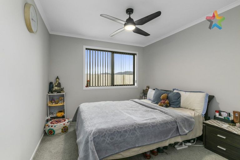 Photo of property in 10 Jack Vaughan Grove, Wainuiomata, Lower Hutt, 5014