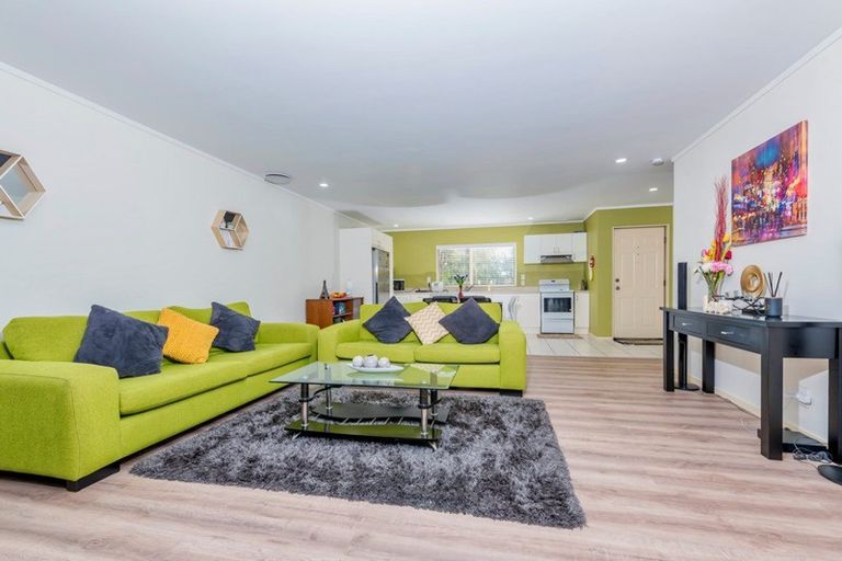 Photo of property in 29 Marinich Drive South, Ranui, Auckland, 0612