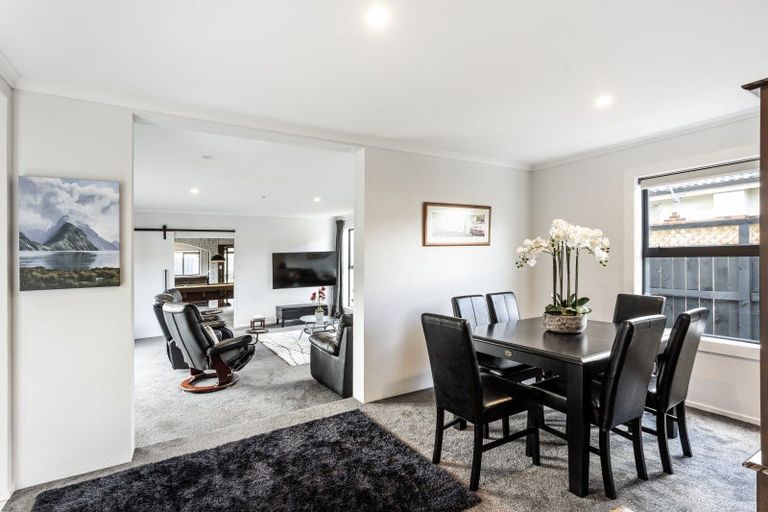 Photo of property in 215 Bay View Road, Saint Clair, Dunedin, 9012