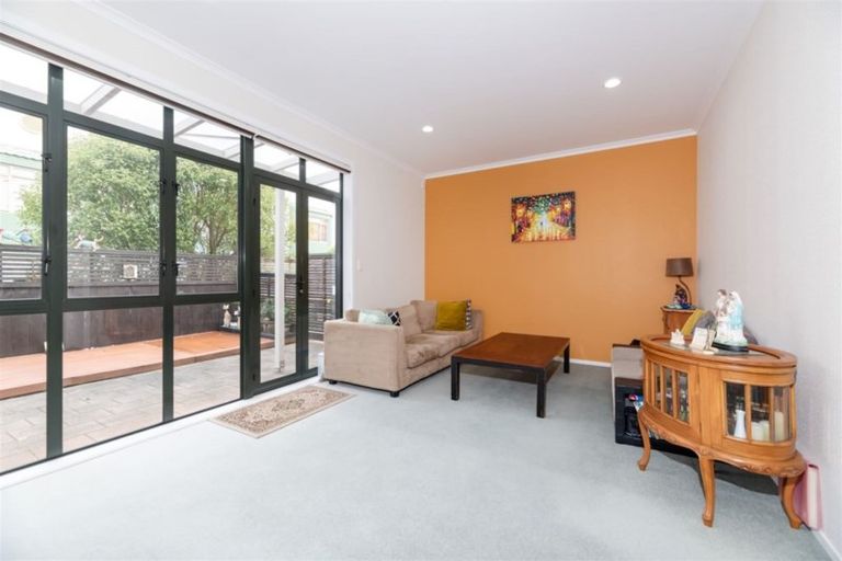 Photo of property in Tuscany Towers, 58/1 Ambrico Place, New Lynn, Auckland, 0600
