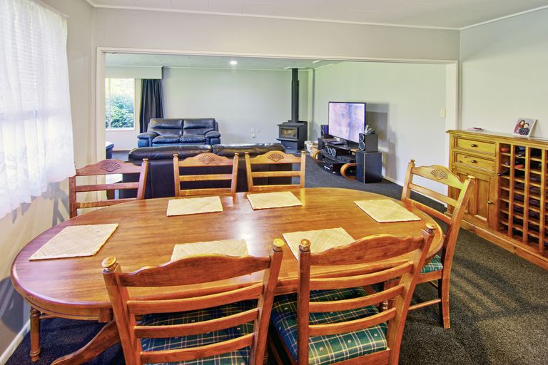 Photo of property in 620 Western Lake Road, Western Lake, Featherston, 5773