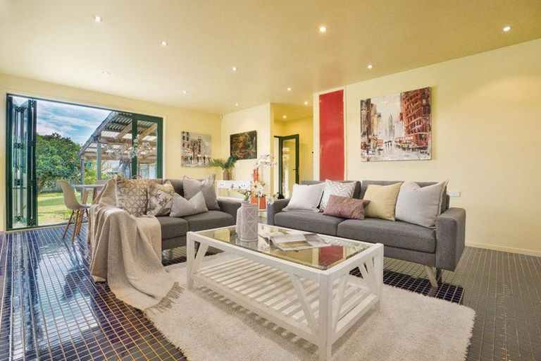 Photo of property in 5 Roseneath Place, Birkdale, Auckland, 0626