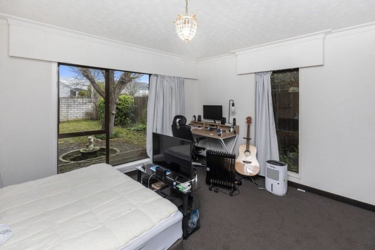 Photo of property in 11 Jamell Place, Avonhead, Christchurch, 8042