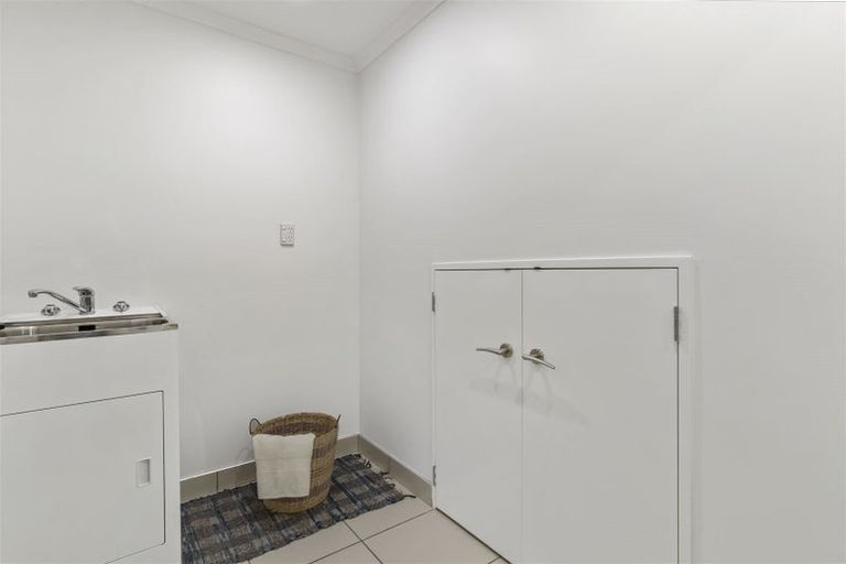 Photo of property in 35 The Track, Takanini, 2112