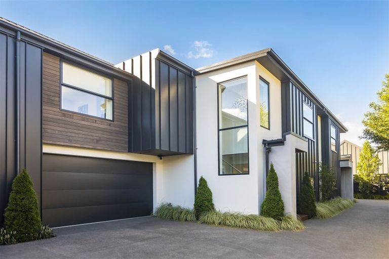 Photo of property in 32 Devonport Lane, St Albans, Christchurch, 8014