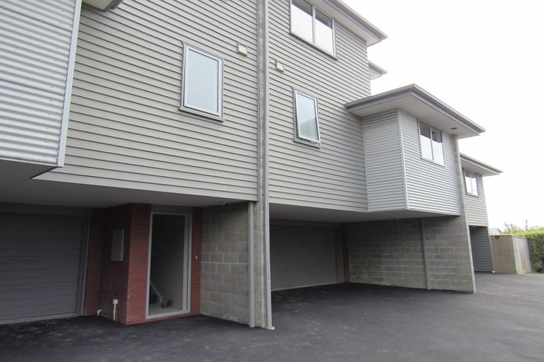 Photo of property in 172c Edgeware Road, Edgeware, Christchurch, 8013