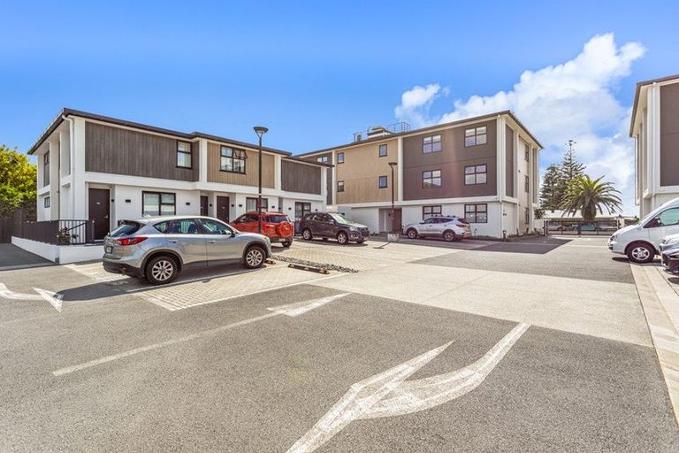 Photo of property in 8/388 Hibiscus Coast Highway, Orewa, 0931