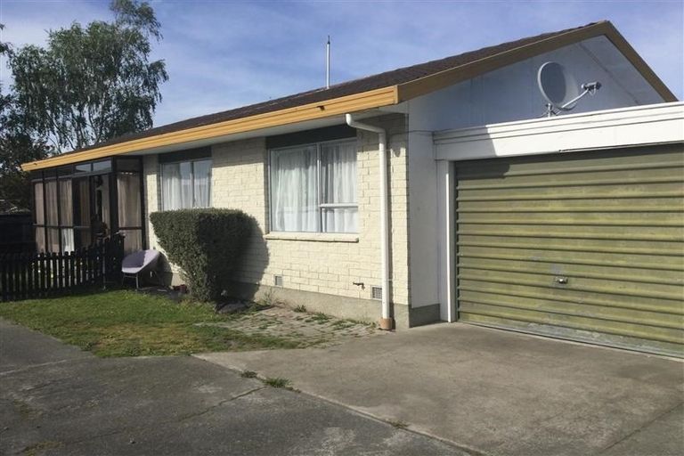 Photo of property in 43 Oldwood Street, Bishopdale, Christchurch, 8053