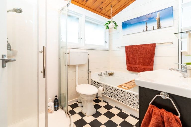 Photo of property in 4 Baxter Way, Karori, Wellington, 6012