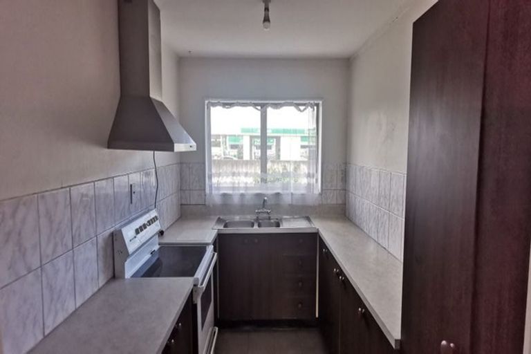 Photo of property in 2/320 Pakuranga Road, Pakuranga Heights, Auckland, 2010