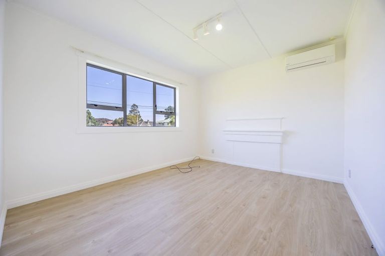 Photo of property in 16 Norana Avenue, Favona, Auckland, 2024