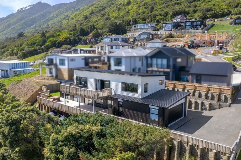 Photo of property in 94 Kotare Street, Waikanae, 5036