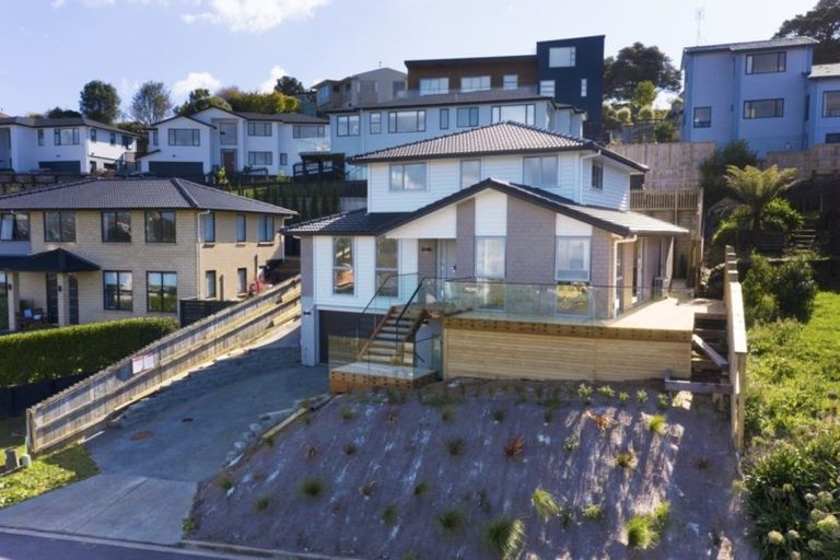 Photo of property in 2 Valley Heights Lane, Pukekohe, 2120