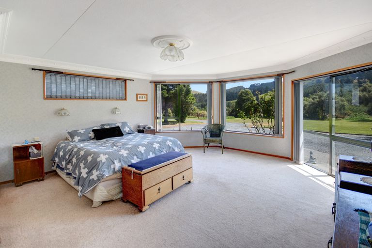 Photo of property in 93 Hocken Street, Kenmure, Dunedin, 9011