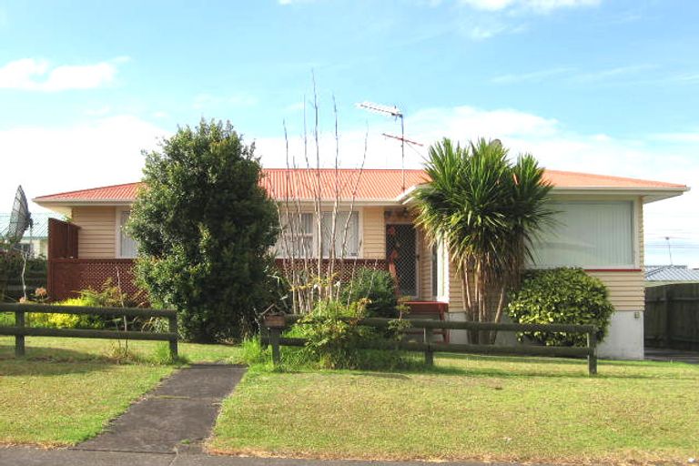 Photo of property in 12 Harmel Road, Glendene, Auckland, 0602