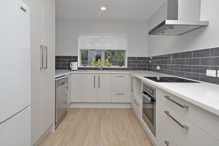 Photo of property in 13 The Grove, Red Beach, 0932