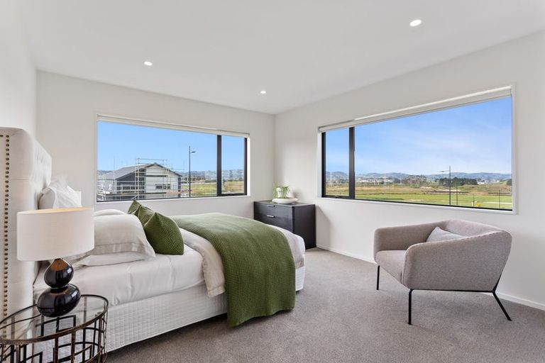 Photo of property in 78 Metoriti Crescent, Karaka, 2124