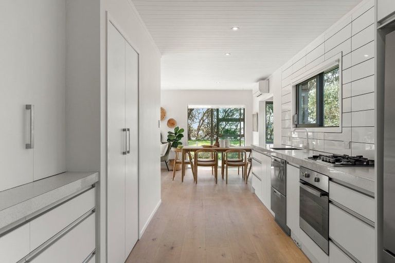 Photo of property in 113 Moana Anu Anu Avenue, Whangamata, 3620