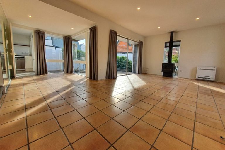 Photo of property in 31 Innes Road, St Albans, Christchurch, 8052