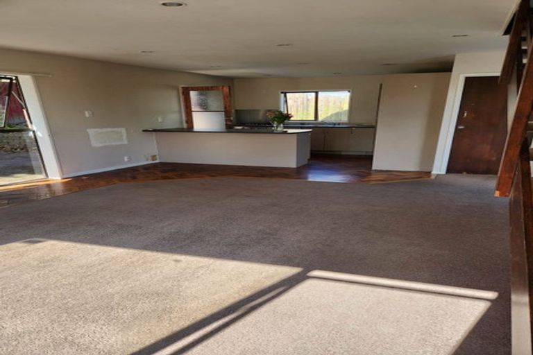 Photo of property in 1/36 Tree View Avenue, Glenfield, Auckland, 0629