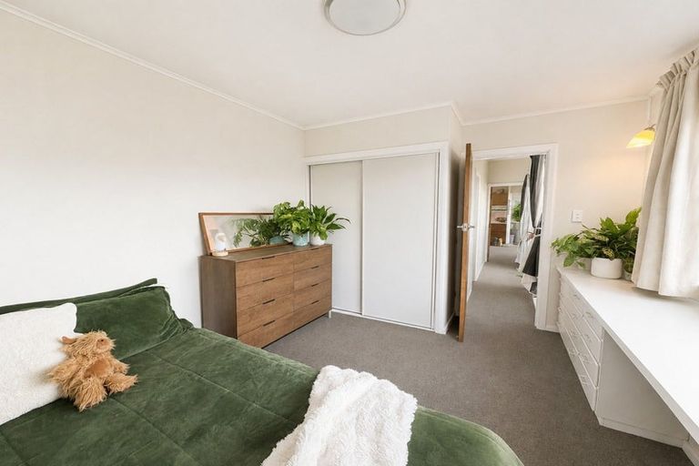 Photo of property in 32 Highbury Road, Highbury, Wellington, 6012