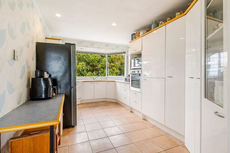Photo of property in 1 Routley Drive, Glen Eden, Auckland, 0602
