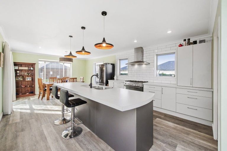 Photo of property in 4 Carlyle Lane, Rolleston, 7614