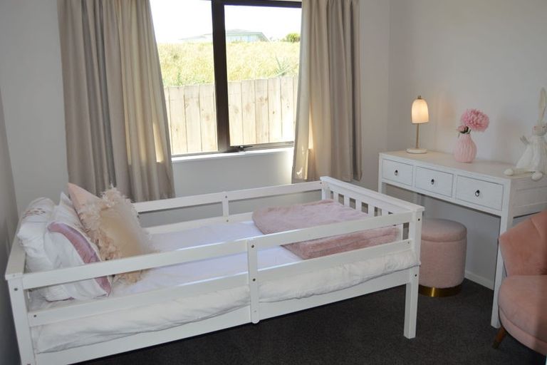 Photo of property in 25 Whale Bay Rise, Gulf Harbour, Whangaparaoa, 0930