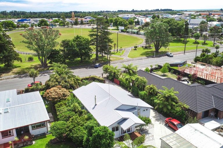 Photo of property in 75 Peel Street, Westport, 7825