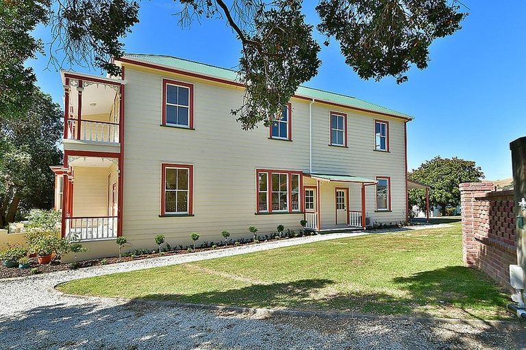 Photo of property in 14 Nelson Street, Helensville, 0800