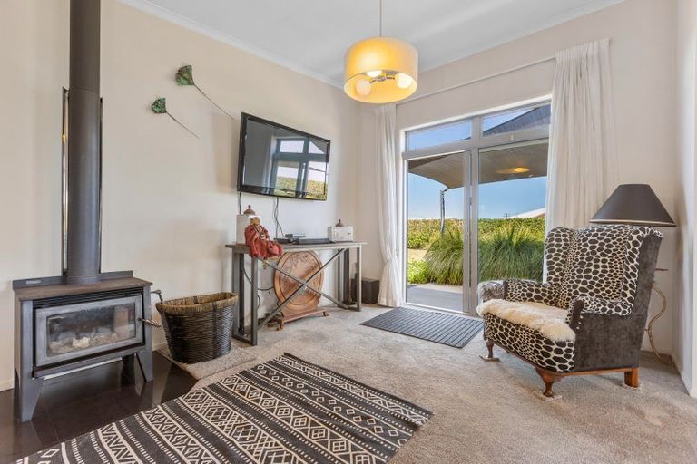 Photo of property in 138 Stent Road, Warea, New Plymouth, 4381