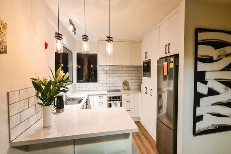 Photo of property in 6 Heaphy Place, Casebrook, Christchurch, 8051