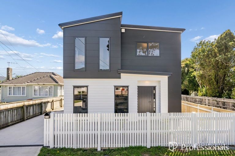 Photo of property in 24b Wainuiomata Road, Wainuiomata, Lower Hutt, 5014