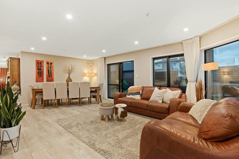 Photo of property in 1/248 Hibiscus Coast Highway, Orewa, 0931