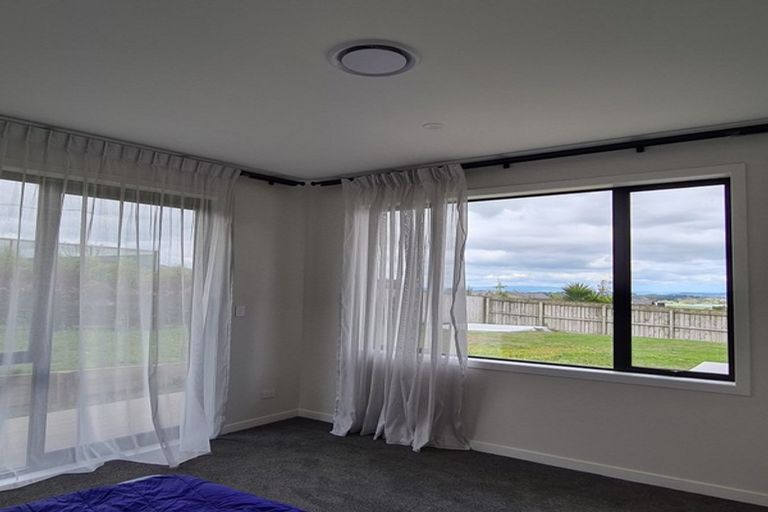 Photo of property in 15 Lawrence Carter Drive, Bombay, 2675