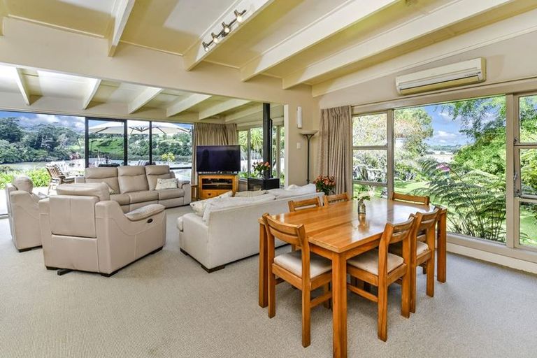 Photo of property in 51 Kent Terrace, Riverhead, 0820