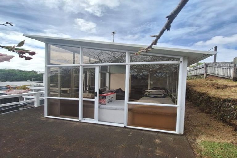 Photo of property in 16 Camellia Avenue, Bell Block, New Plymouth, 4312