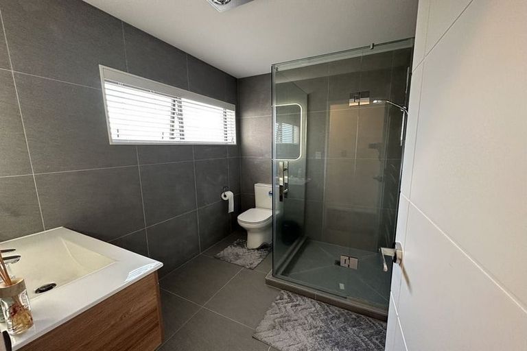 Photo of property in 3 Roa Avenue, Hobsonville, Auckland, 0616