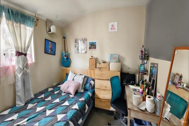 Photo of property in 2 Halswell Street, Mangere East, Auckland, 2024