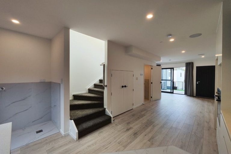 Photo of property in 9/13 Grove Lane, Pakuranga, Auckland, 2010