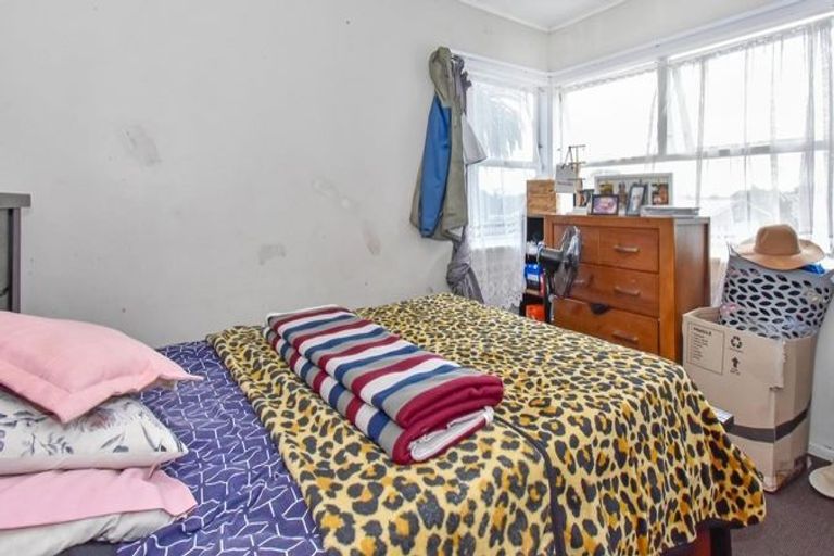 Photo of property in 32 Halswell Street, Mangere East, Auckland, 2024