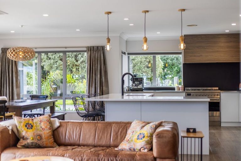 Photo of property in 1 Moss Lane, Raumati Beach, Paraparaumu, 5032