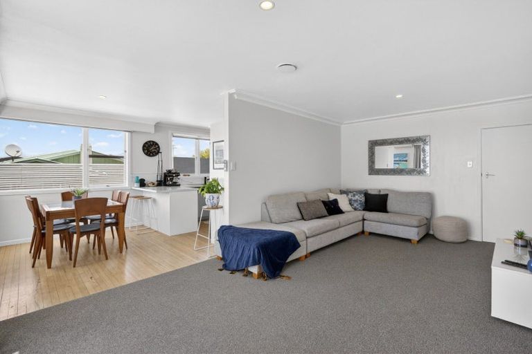 Photo of property in 2 Fern Way, Brookfield, Tauranga, 3110